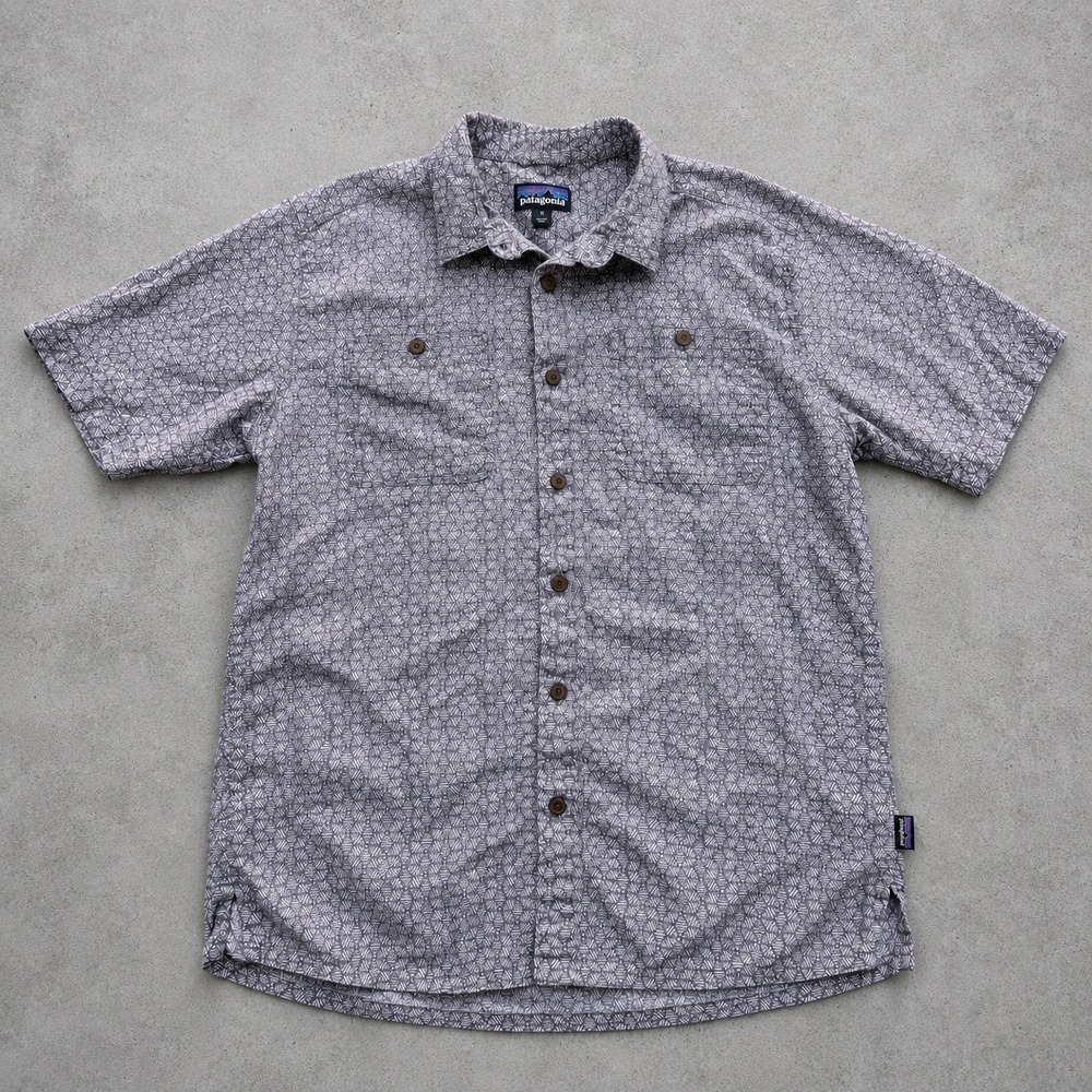Patagonia Mens Grey Geometric Triangle Print Short Sleeve Button Down Shirt M
